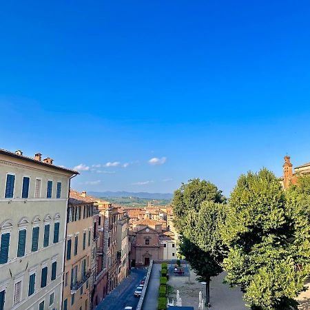 Sisters' Home - Appartamento Nel Centro Storico Con Terrazzo, Aria Condizionata E Vasca Da Bagno Siena Eksteriør bilde