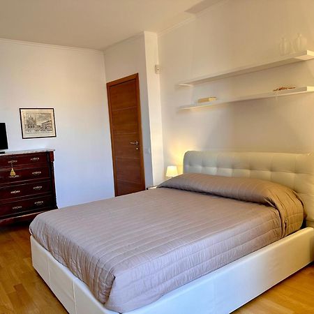 Sisters' Home - Appartamento Nel Centro Storico Con Terrazzo, Aria Condizionata E Vasca Da Bagno Siena Eksteriør bilde