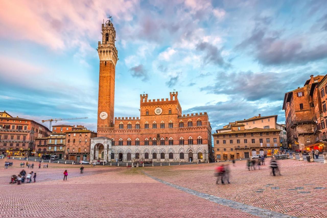 Sisters' Home - Appartamento Nel Centro Storico Con Terrazzo, Aria Condizionata E Vasca Da Bagno Siena Eksteriør bilde