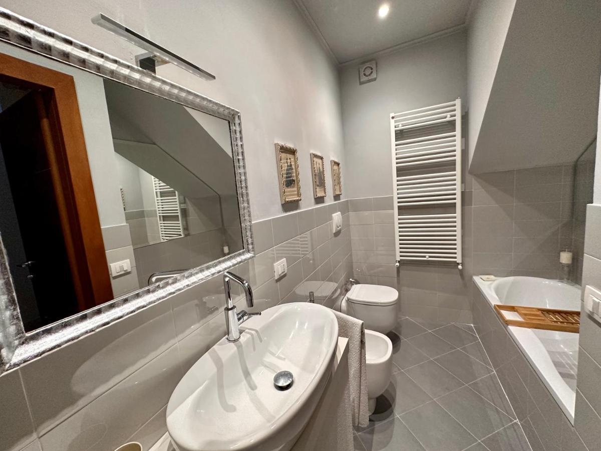 Sisters' Home - Appartamento Nel Centro Storico Con Terrazzo, Aria Condizionata E Vasca Da Bagno Siena Eksteriør bilde