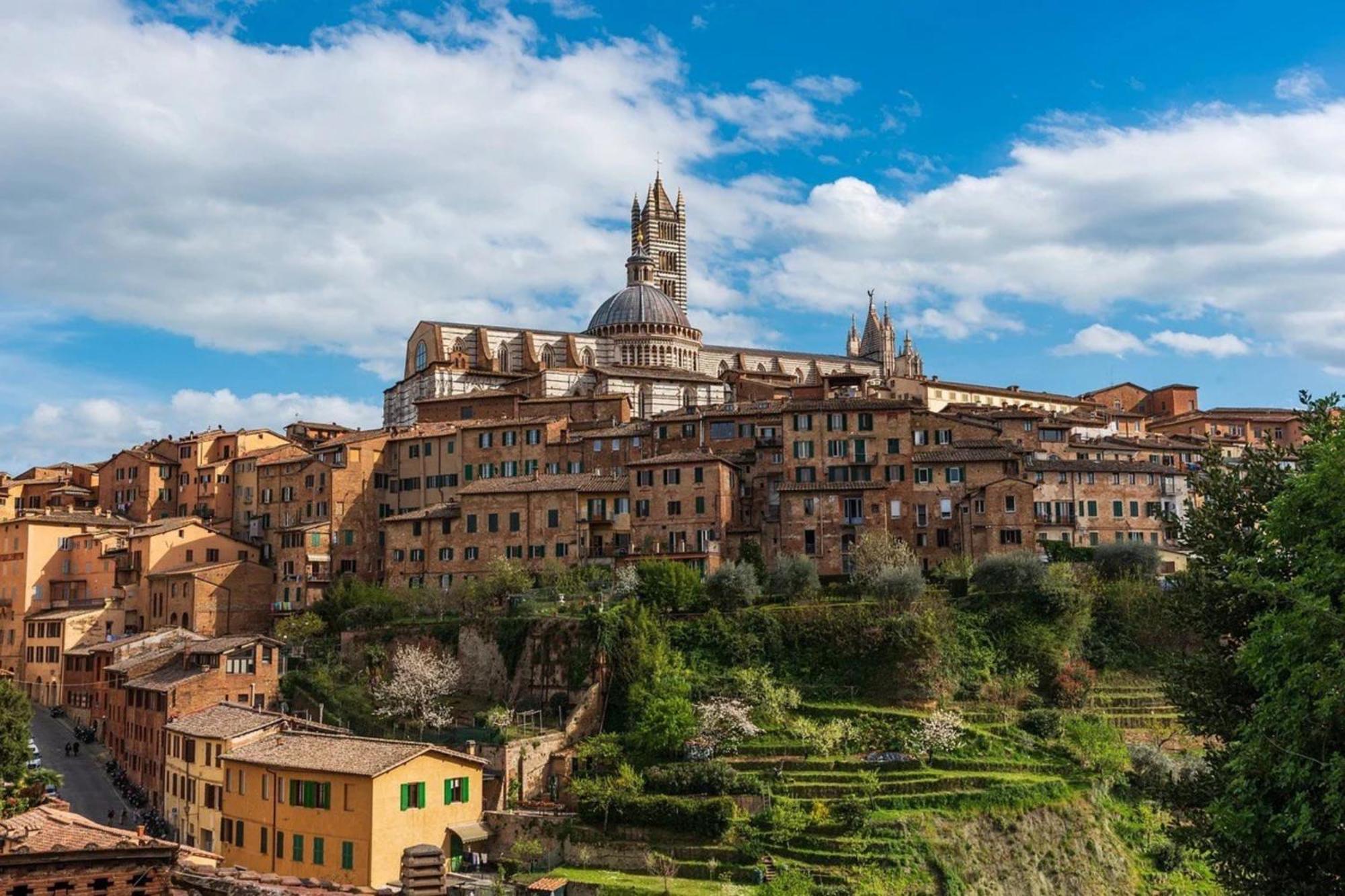 Sisters' Home - Appartamento Nel Centro Storico Con Terrazzo, Aria Condizionata E Vasca Da Bagno Siena Eksteriør bilde