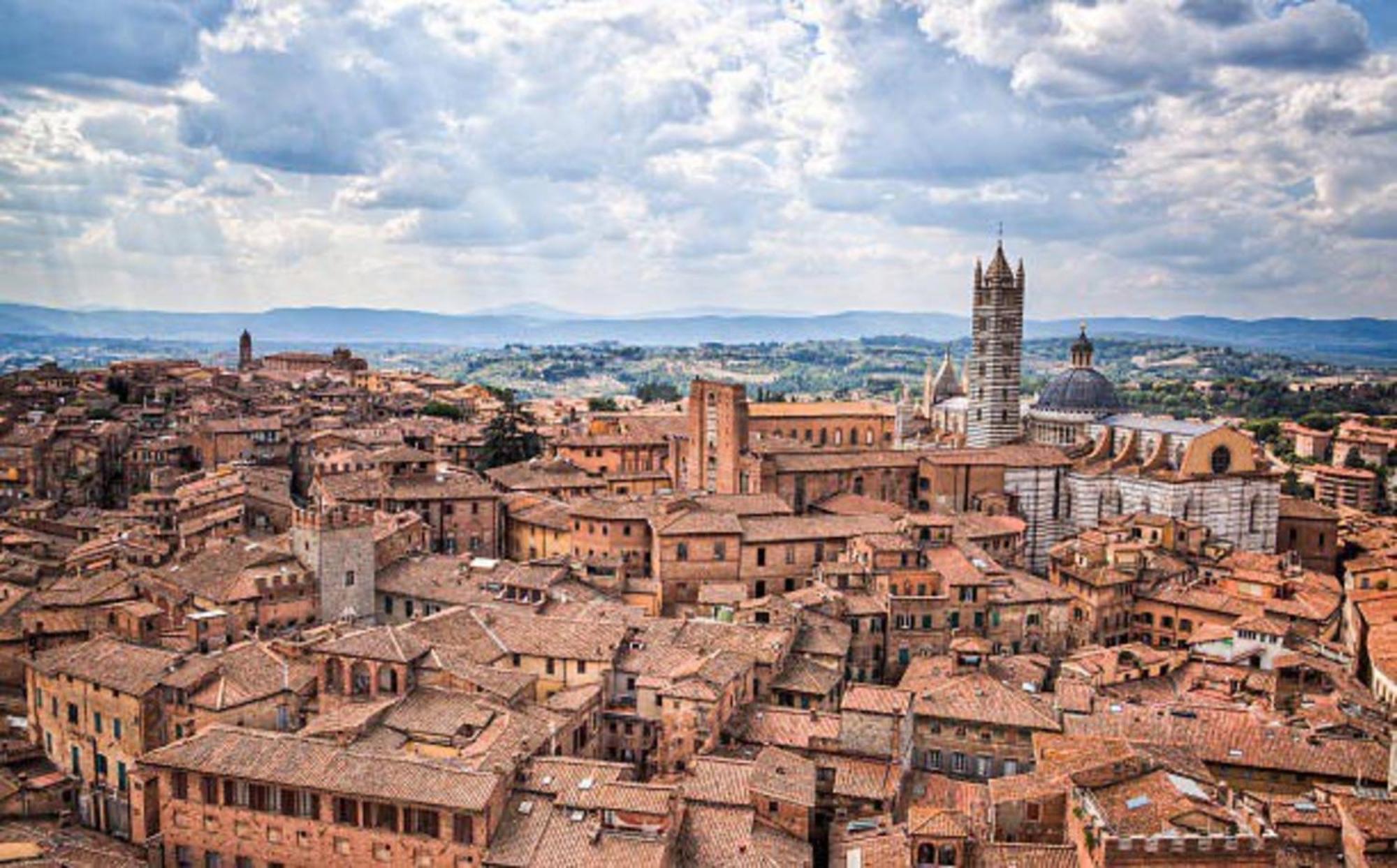 Sisters' Home - Appartamento Nel Centro Storico Con Terrazzo, Aria Condizionata E Vasca Da Bagno Siena Eksteriør bilde